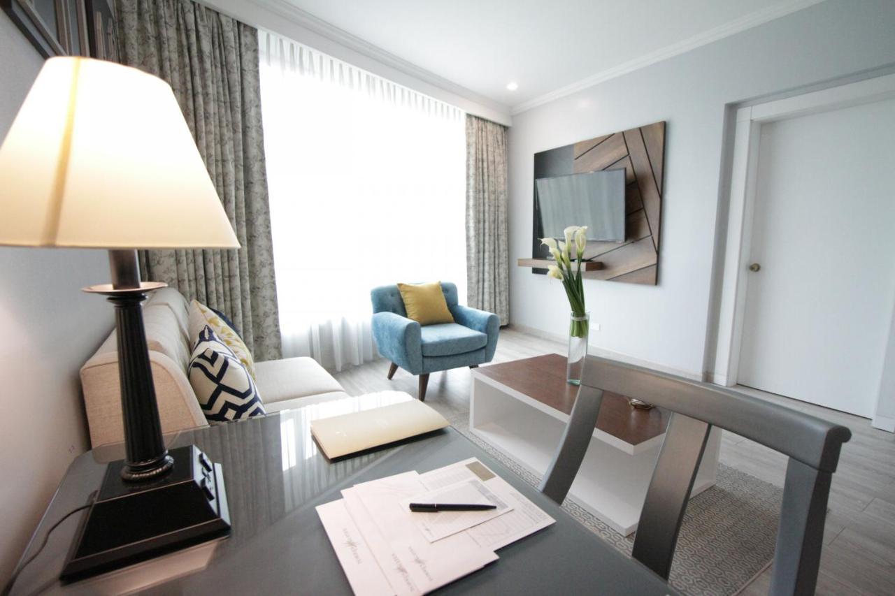 Aparta Hotel Torres De Suites Quito Buitenkant foto