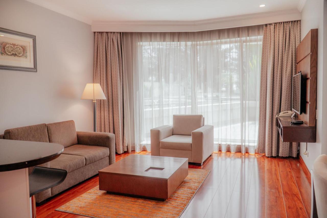 Aparta Hotel Torres De Suites Quito Buitenkant foto