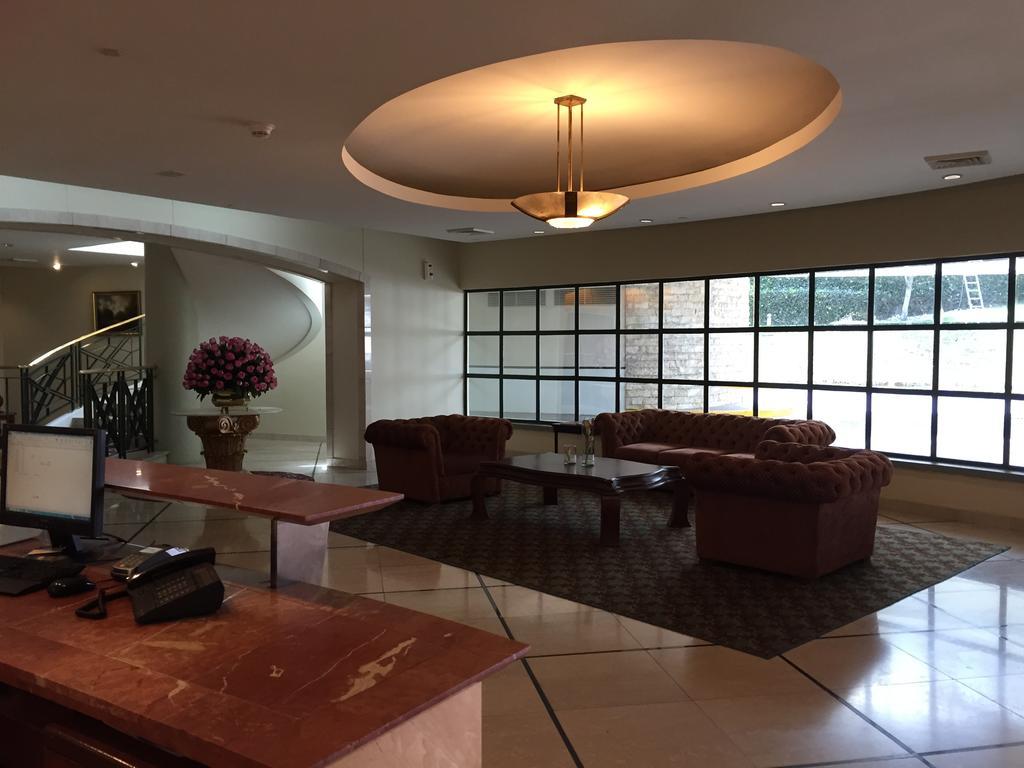 Aparta Hotel Torres De Suites Quito Kamer foto