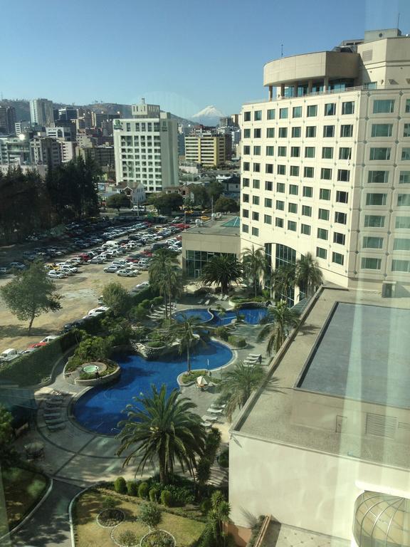Aparta Hotel Torres De Suites Quito Kamer foto